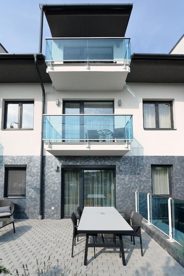 Ferienwohnung Club Luxury Apartman Sárvár Exterior foto